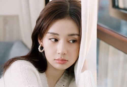 通姓明星,揭秘通姓明星的璀璨人生