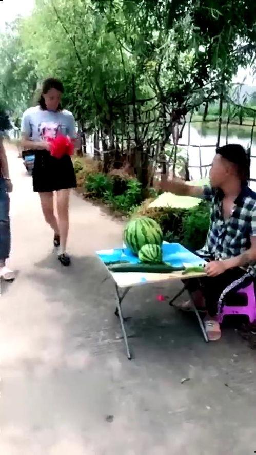 郑州吃瓜阿姨视频,揭秘民间美食背后的故事