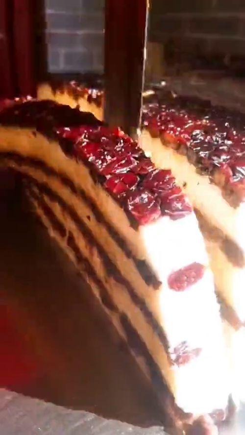 镜糕网红,甜蜜诱惑，指尖上的艺术盛宴