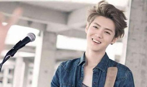 正在干活的鲜肉明星